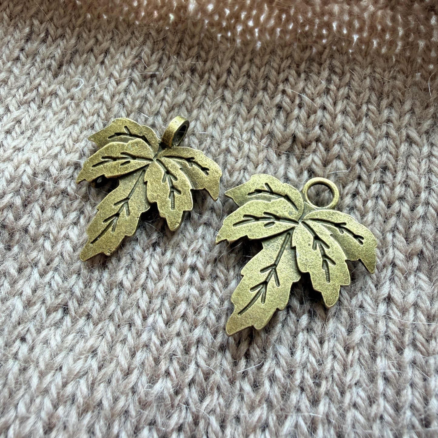 Knitwear Clip 'Maple'
