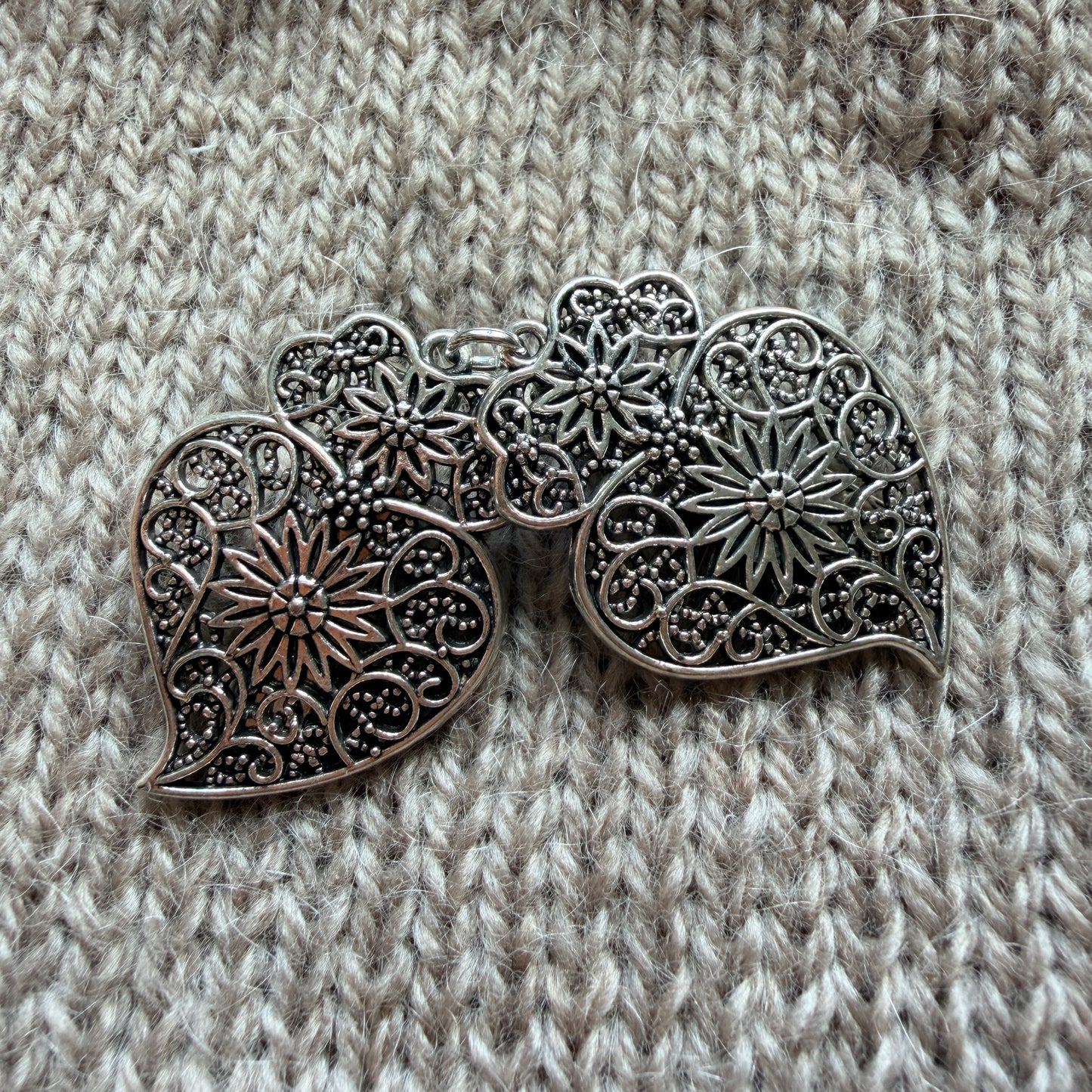 Knitwear Clip 'Mystic Heart'