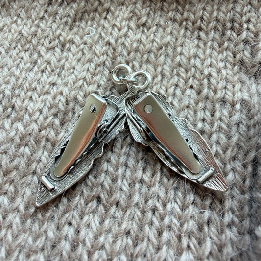 Knitwear Clip 'Feather'