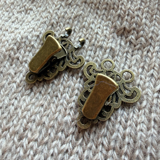 Knitwear Clip 'Fountain'