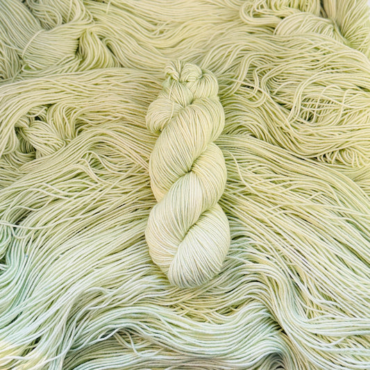 Auridon Yarns Fingering Deluxe Merino Sock Uni Catania