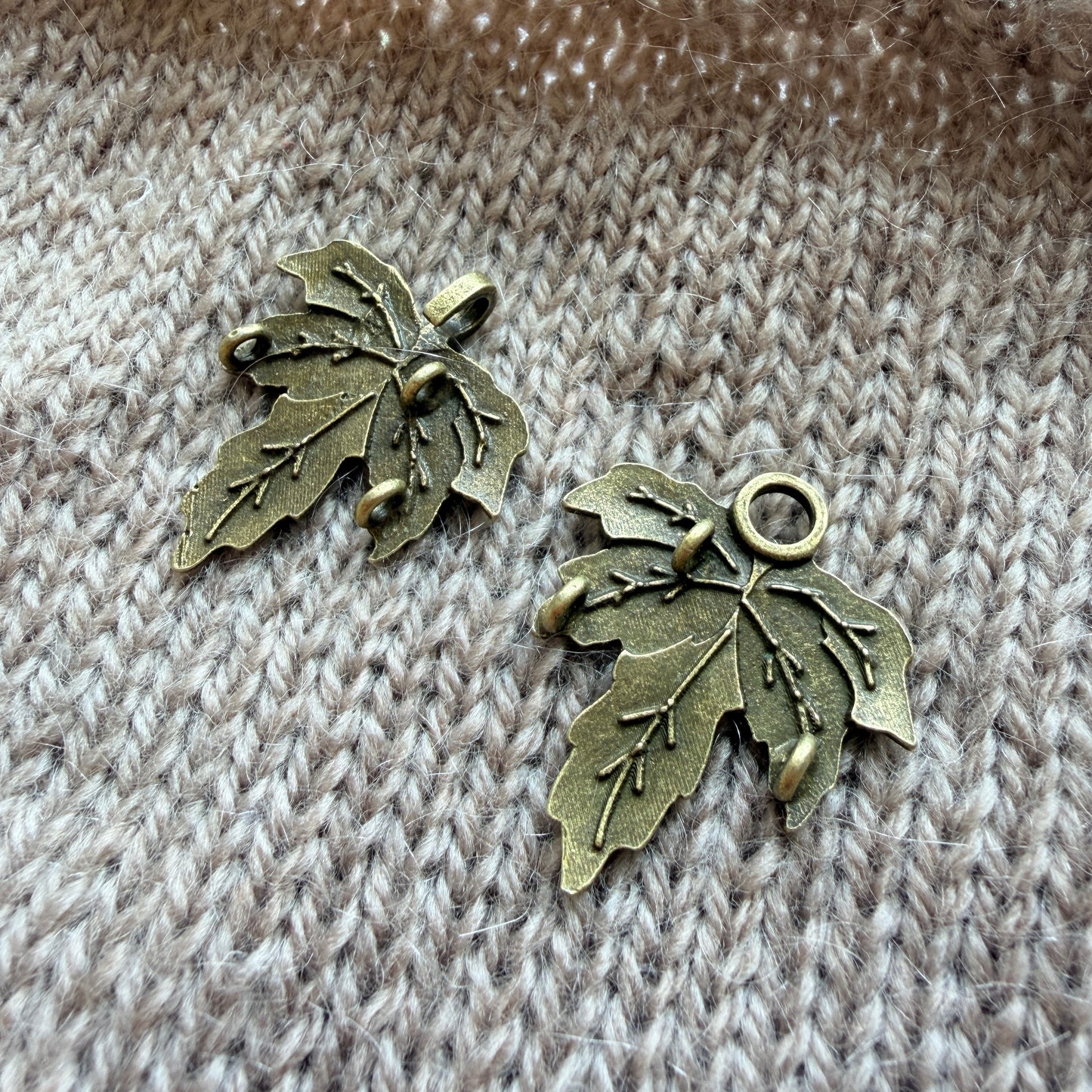 Knitwear Clip 'Maple'