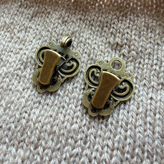 Knitwear Clip 'Lily'