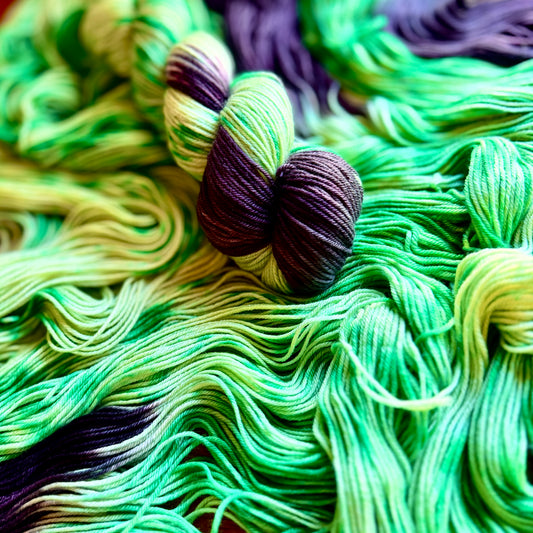 Black Tulips - Deluxe Merino Sock Assigned Pooling
