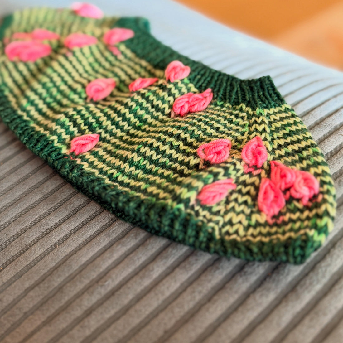 The Tulip Stitch: A Little Loop of Spring in Your Knitting