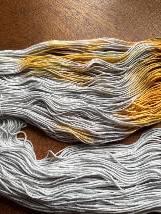 Tweede Kansje 013 - Deluxe Merino Sock Assigned Pooling ‘Pumpkin Patch’