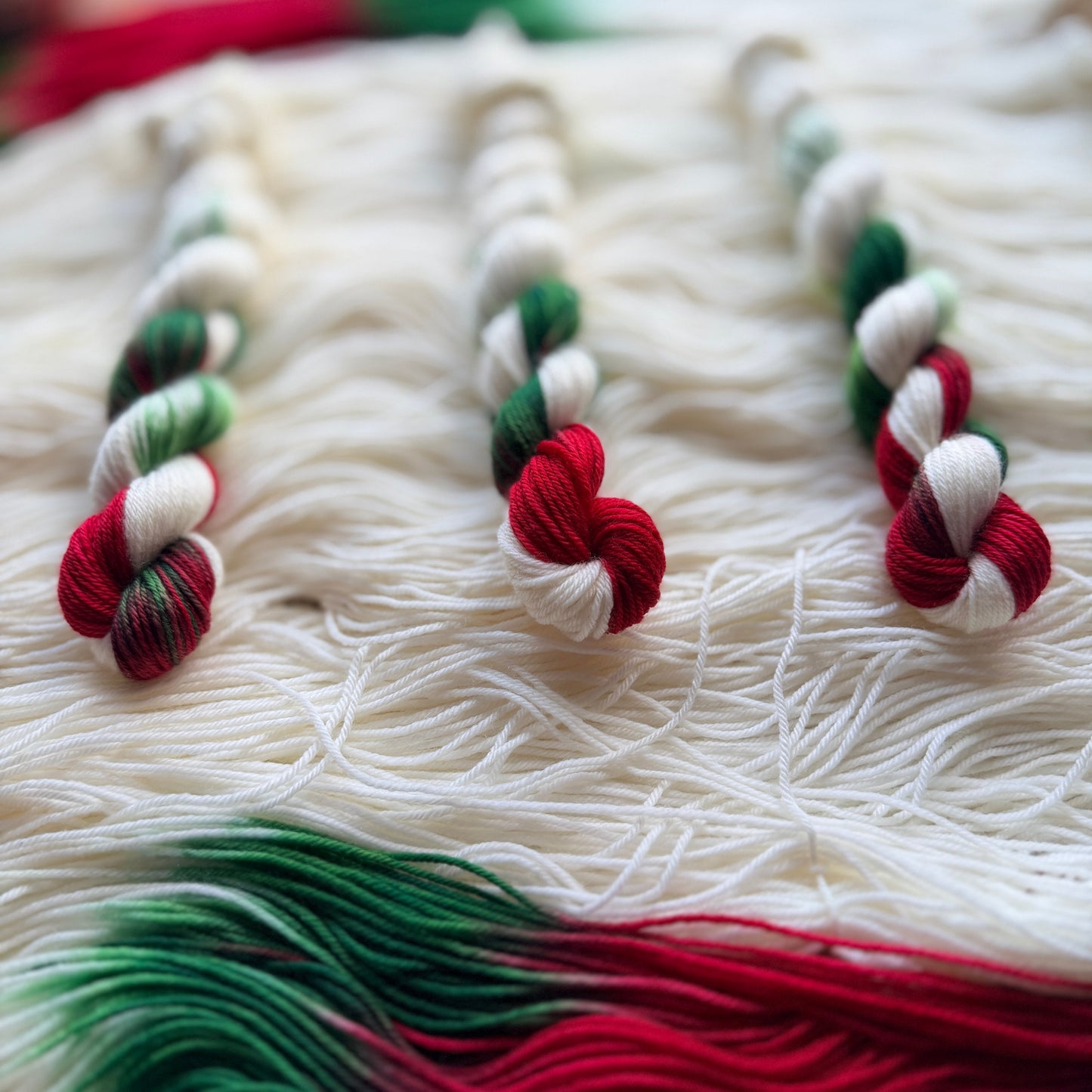 Holly assigned pooling mini skein, hand-dyed in Haarlem