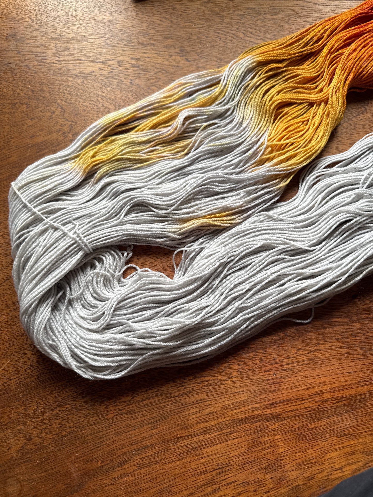 Tweede Kansje 013 - Deluxe Merino Sock Assigned Pooling ‘Pumpkin Patch’