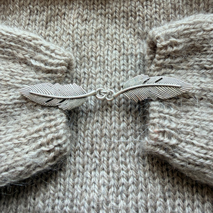 Knitwear Clip 'Feather'