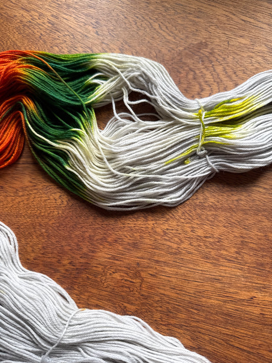Tweede Kansje 011 - Deluxe Merino Sock Assigned Pooling ‘Pumpkin Patch’