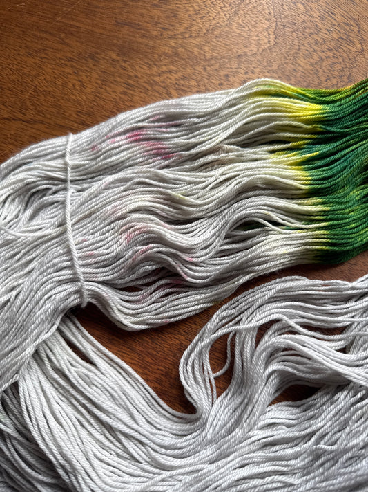 Tweede Kansje 012 - Deluxe Merino Sock Assigned Pooling ‘Pumpkin Patch’