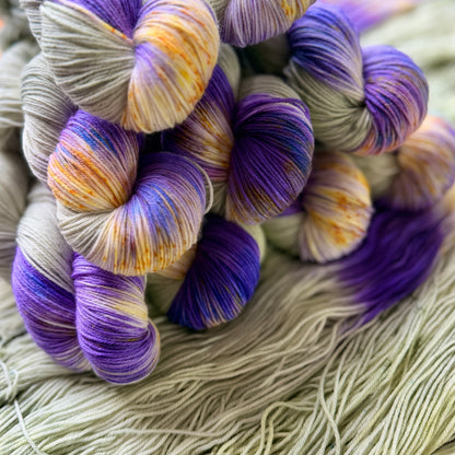 Violet Blaze - Deluxe Merino Sock Assigned Pooling