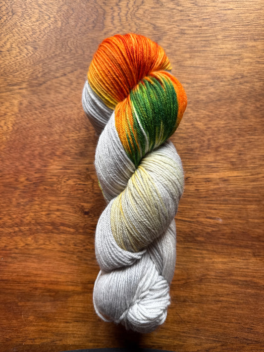 Tweede Kansje 015 - Deluxe Merino Sock Assigned Pooling ‘Pumpkin Patch’