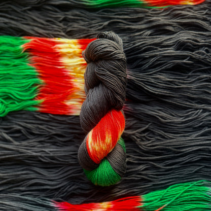 Strawberry Noir - Deluxe Merino Sock Assigned Pooling