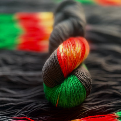 Strawberry Noir - Deluxe Merino Sock Assigned Pooling