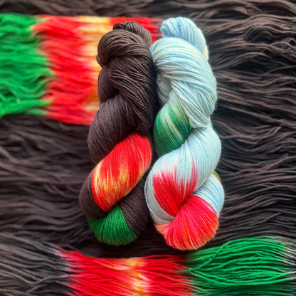 Strawberry Noir - Deluxe Merino Sock Assigned Pooling