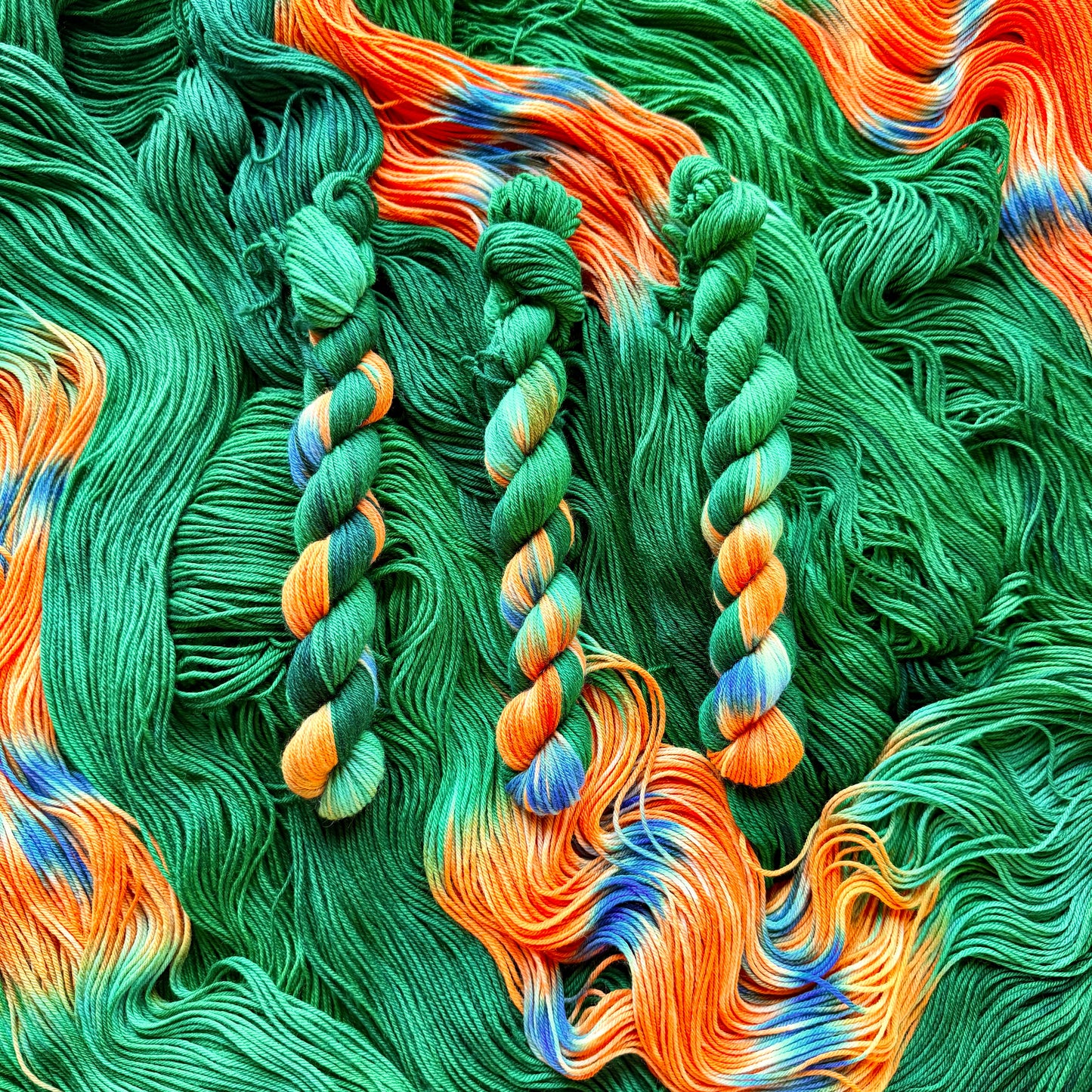 Strelitzia hand-dyed assigned pooling mini skein